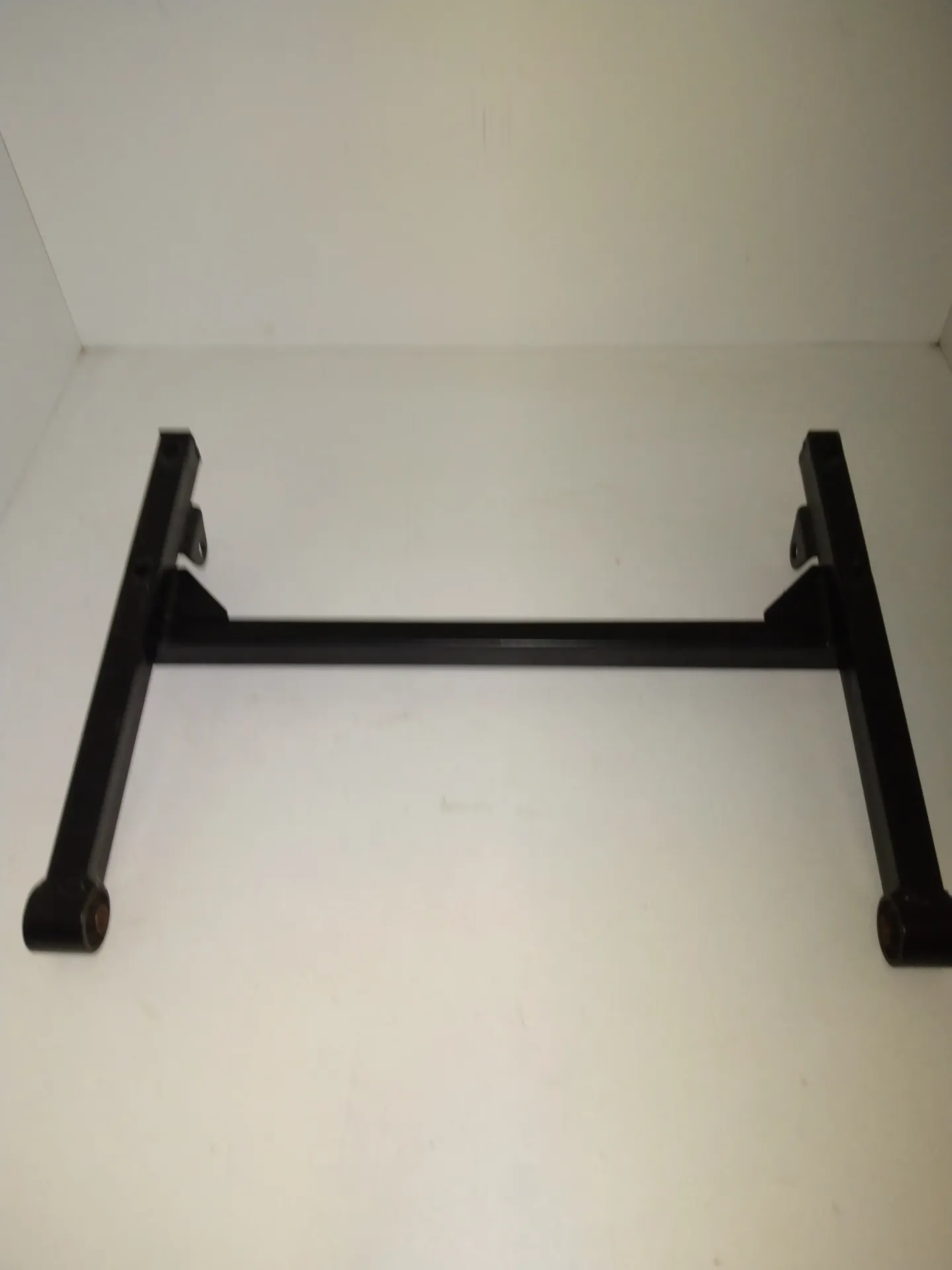 [P13004405] Barre anti renversement GT4